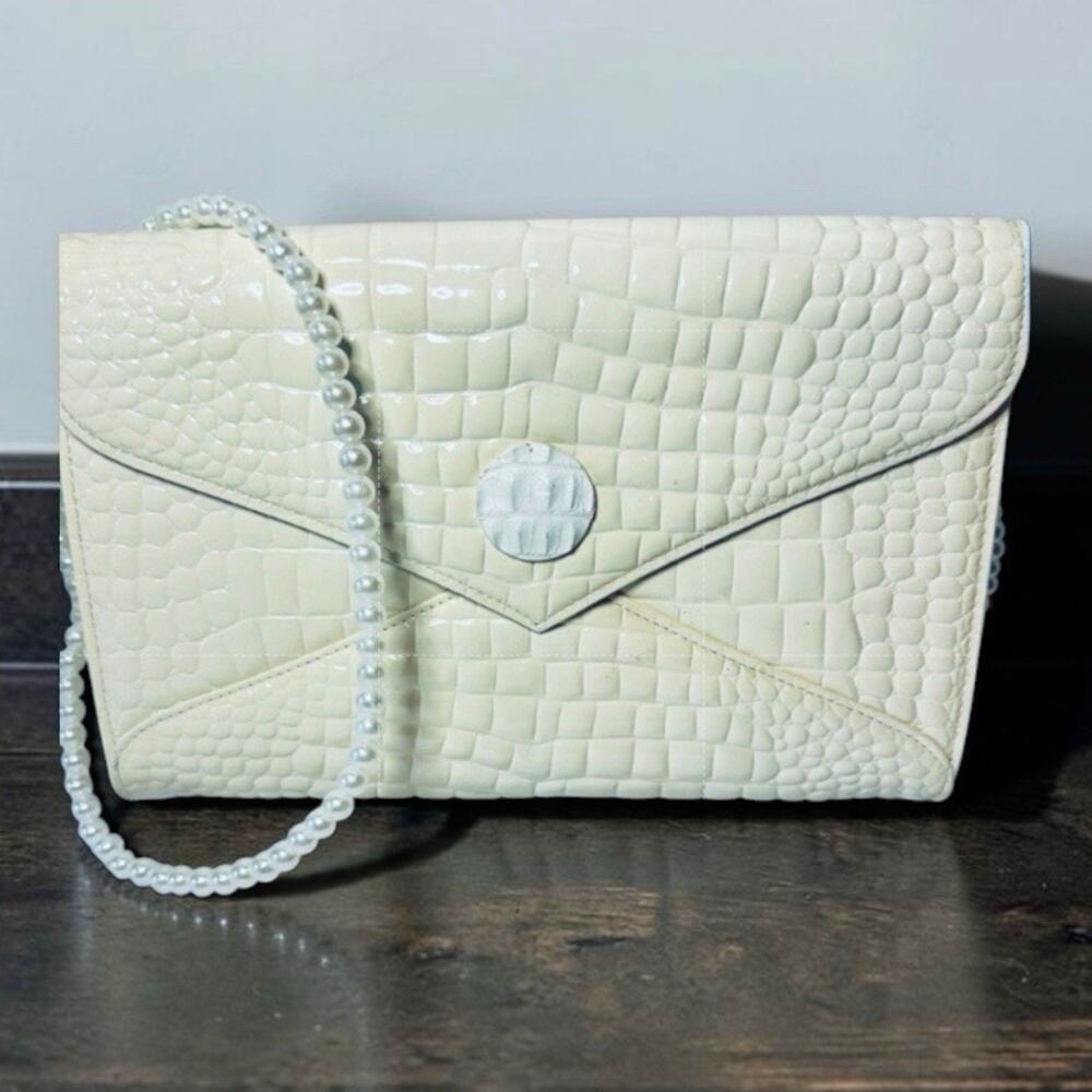 YSL Ivory crocodile clutch with a faux pearl crossbody strap-Excellent condition